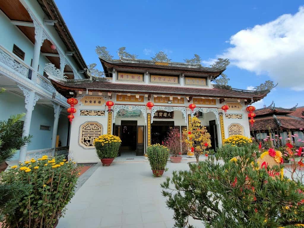 chua linh son nha trang
