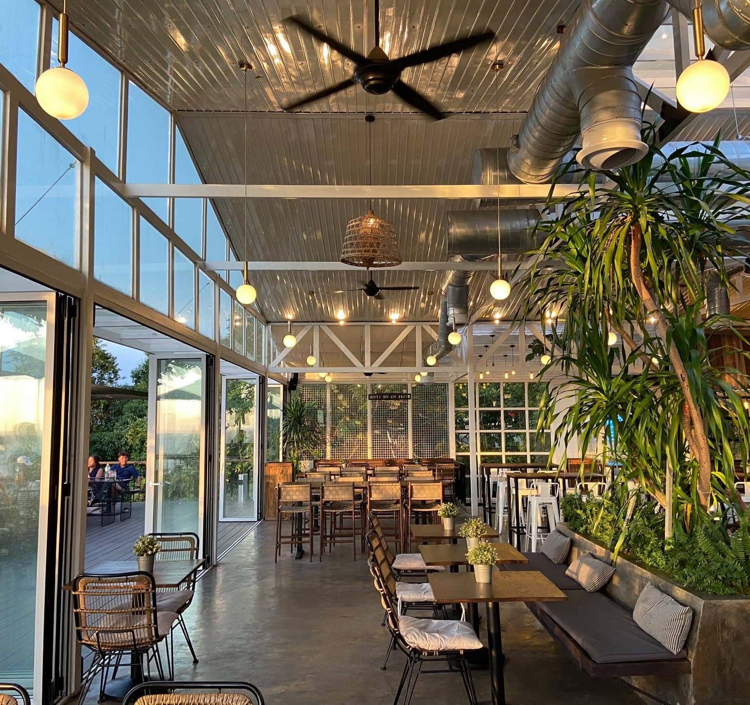 chuon chuon bistro & skybar