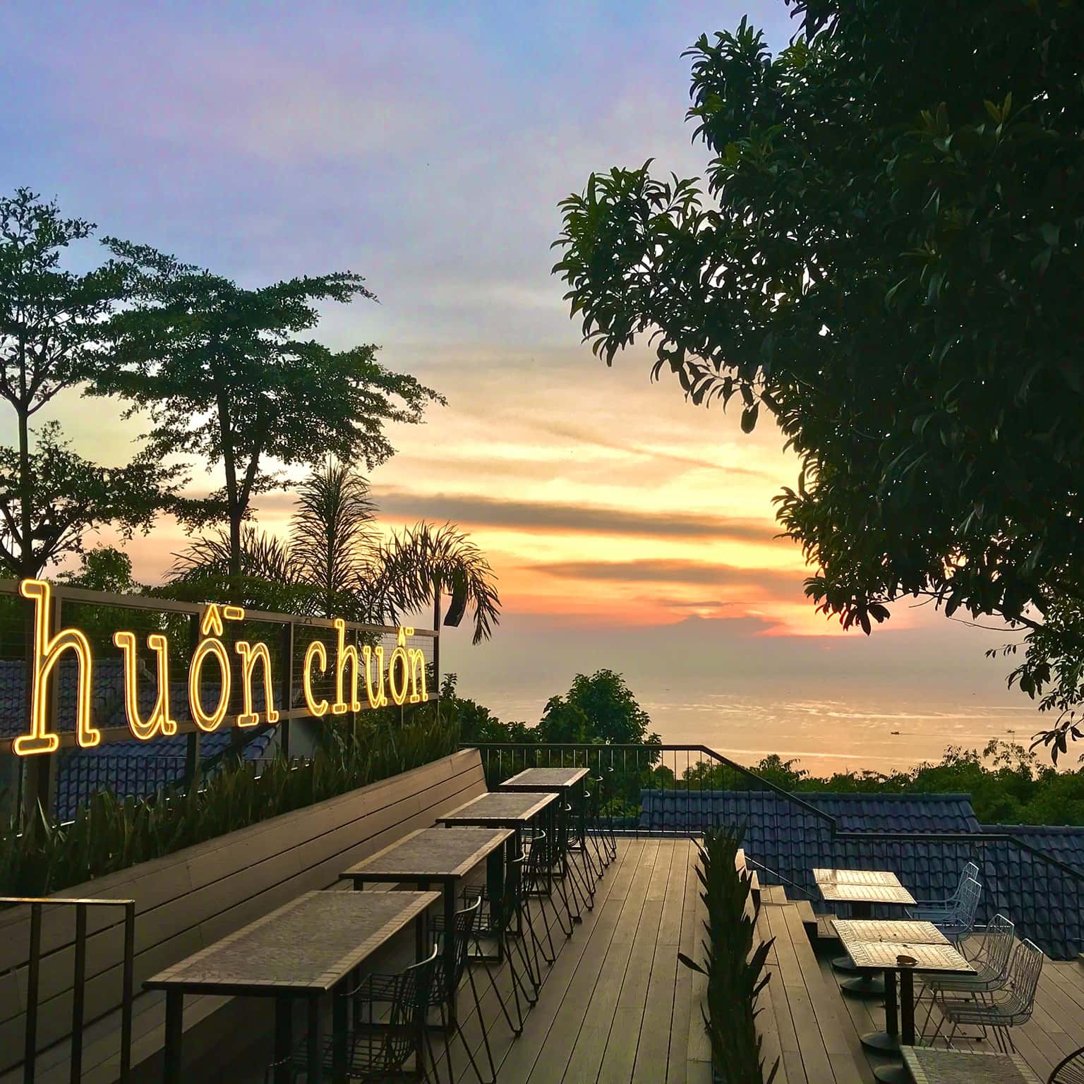chuon chuon bistro & skybar