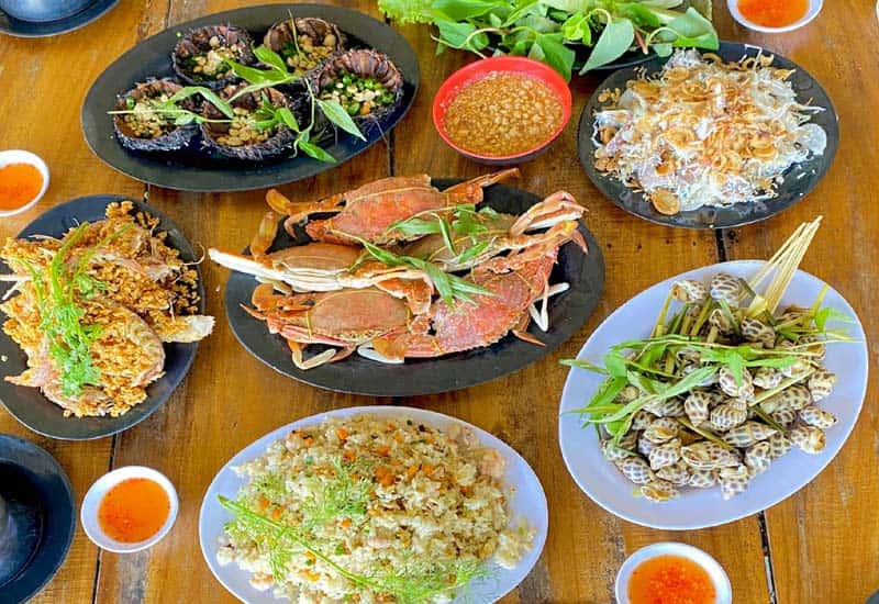 be ghe floating restaurant phu quoc 