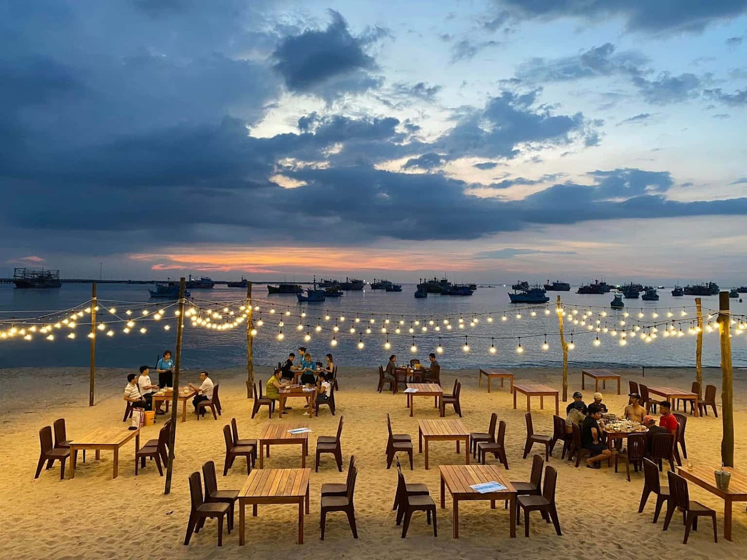 dao hai san beer seafood phu quoc