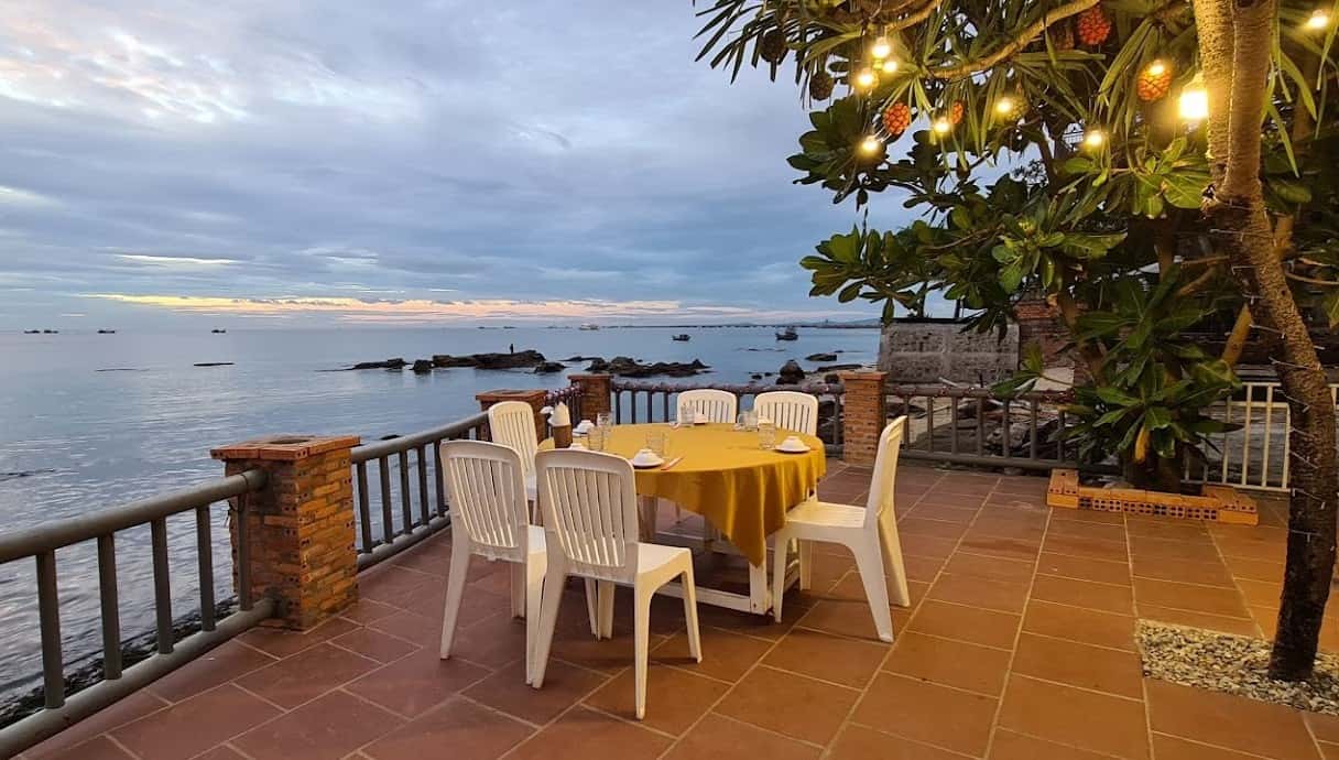 nha hang hai san ven bien anh duong phu quoc