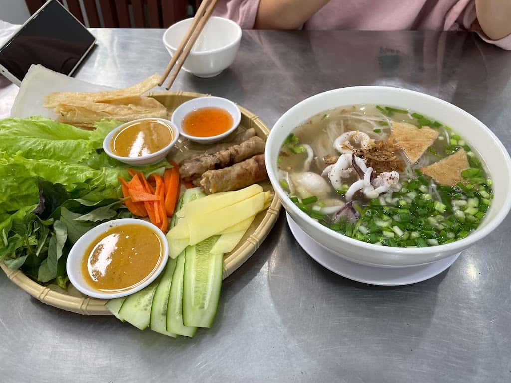 hu tieu muc tu huong phu quoc