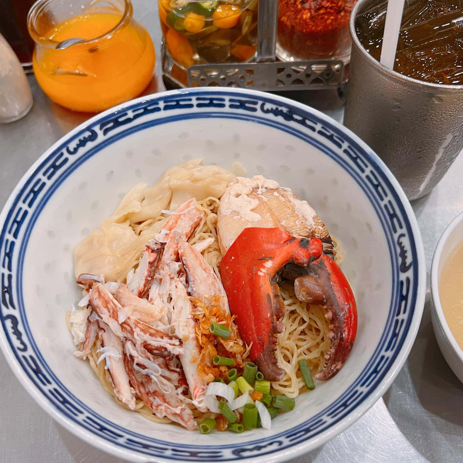 odean crab wonton noodle thailand