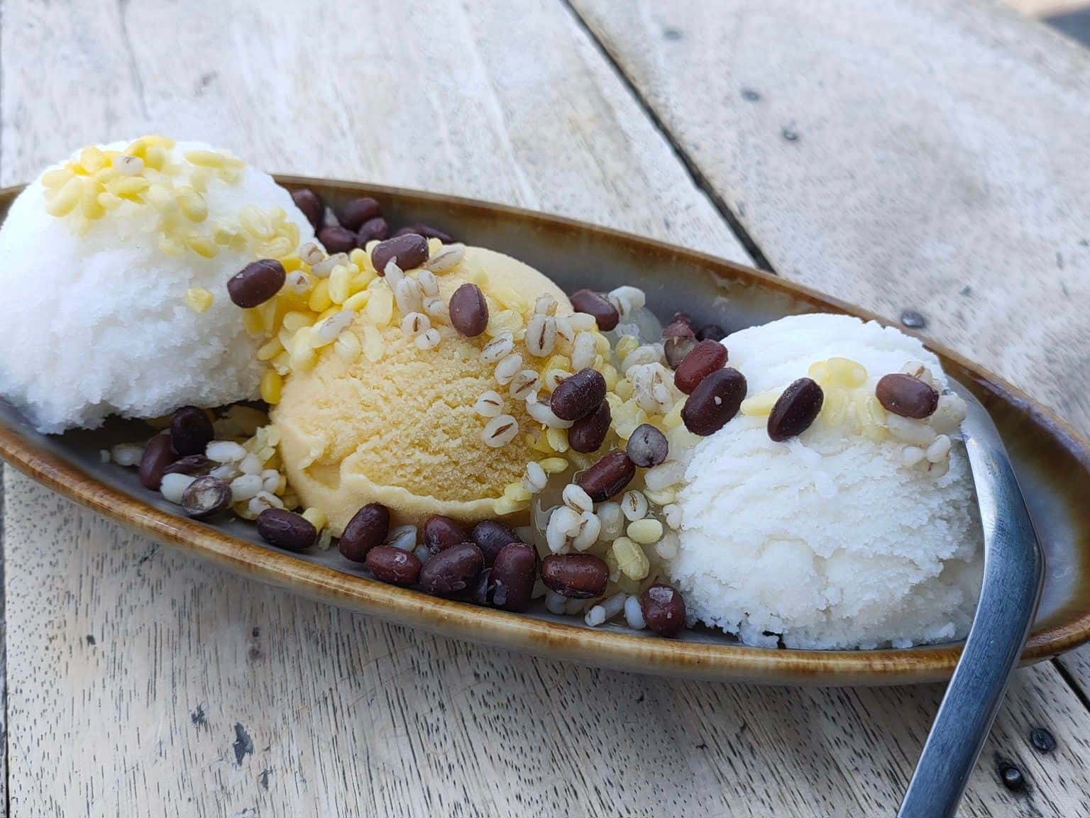 natthaphon coconut ice cream thailand