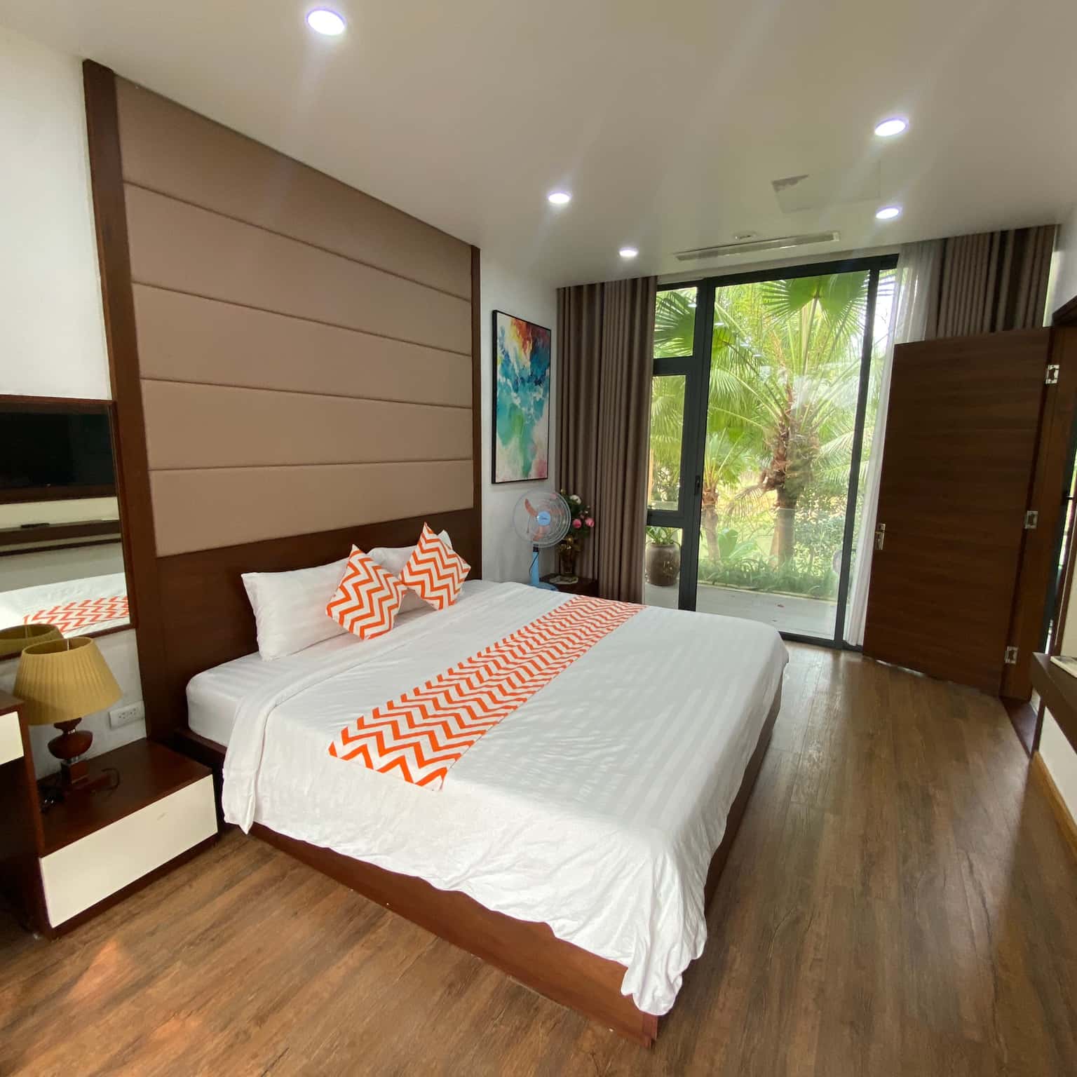 charm m3.4 flamingo dai lai