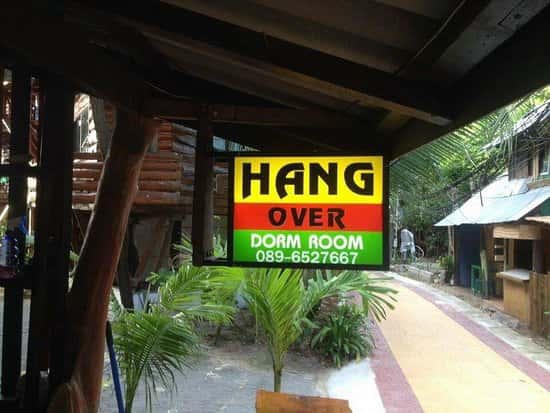 Hangover Hostel koh phi phi