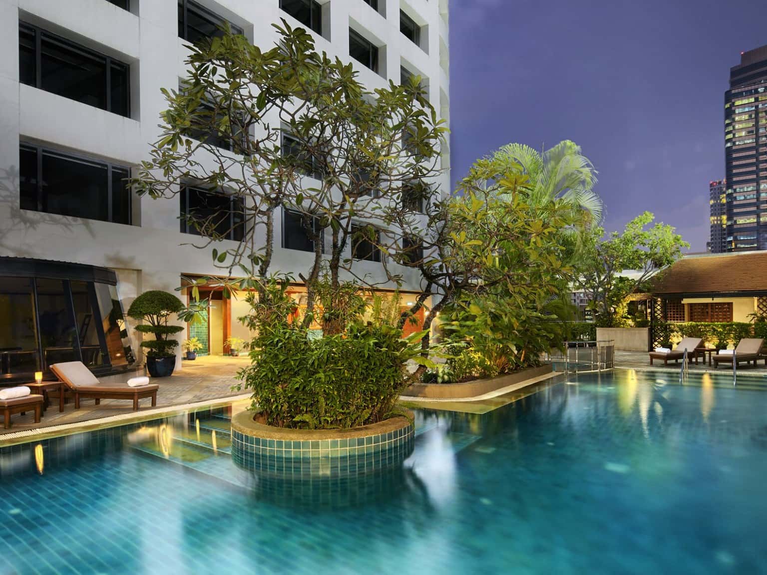 grand mercure bangkok atrium thailand