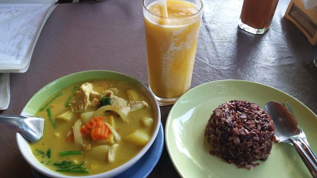 charlie and leks pai thai lan 