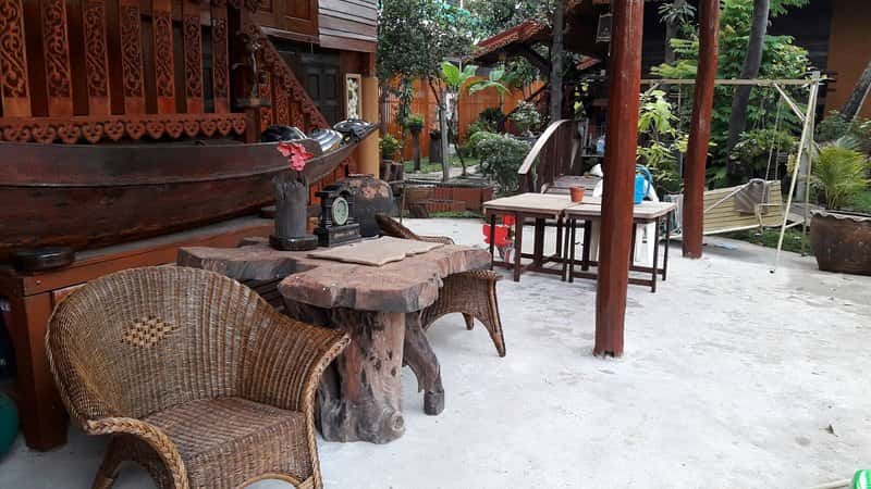 fahsai homestay wooden house thailand