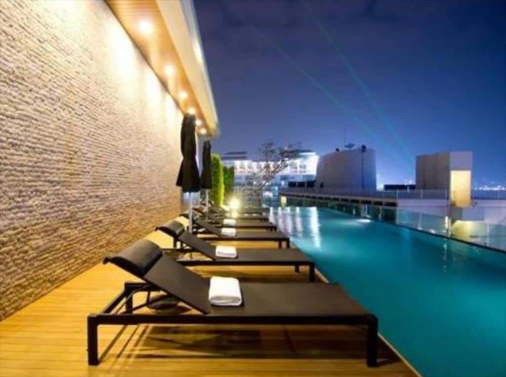 seven zea hotel