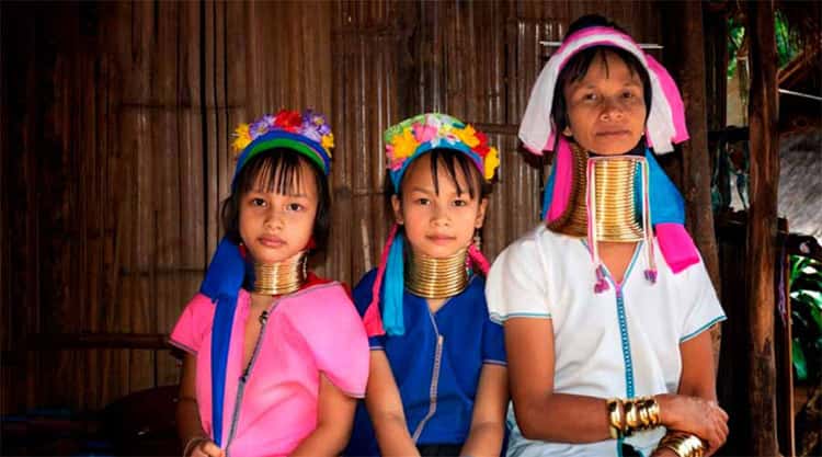 long neck karen village chiang rai
