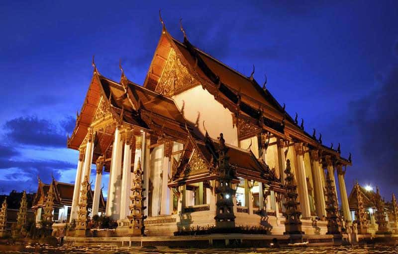 chua wat suthat bangkok