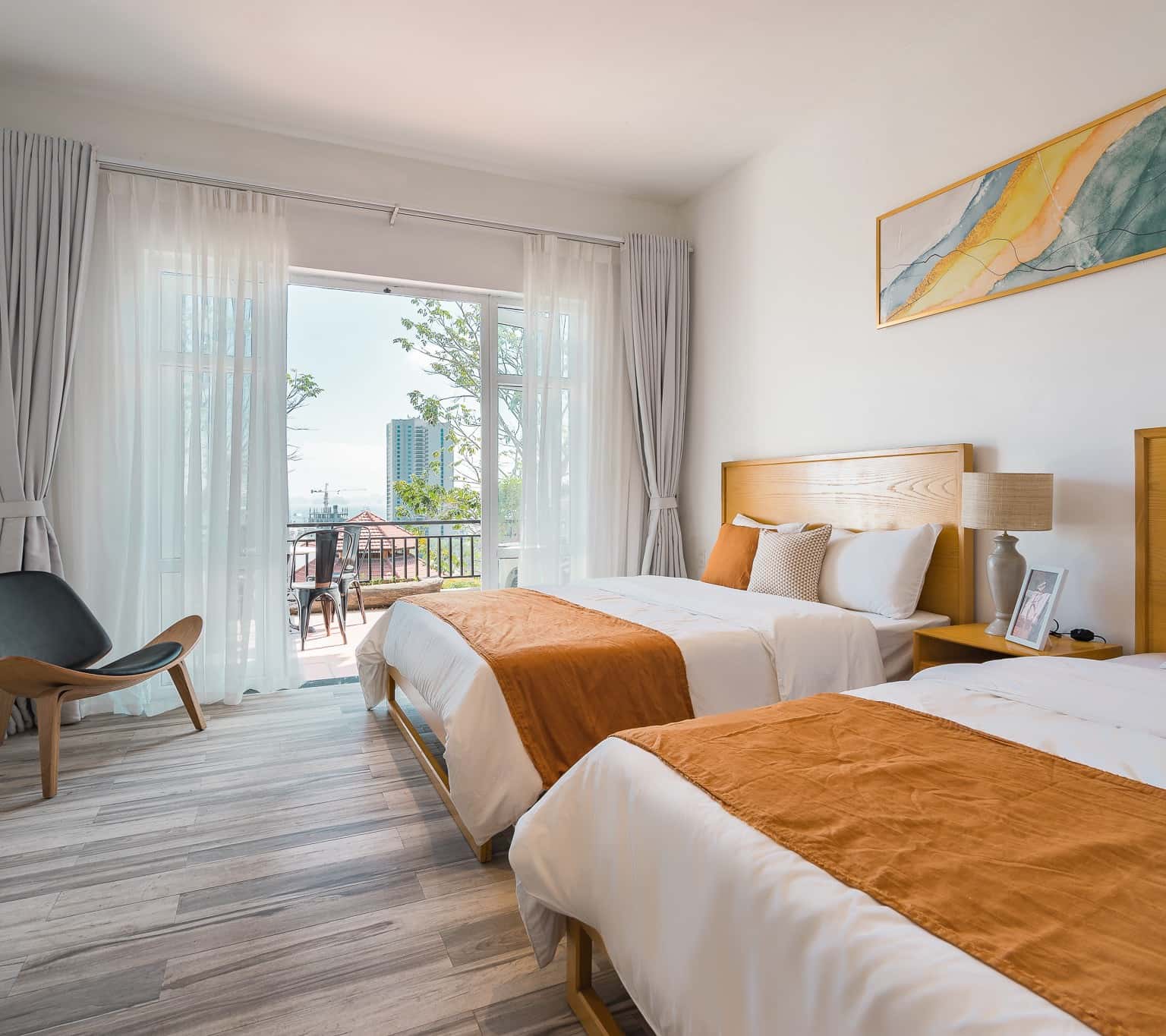 autumn villa orestay ha long