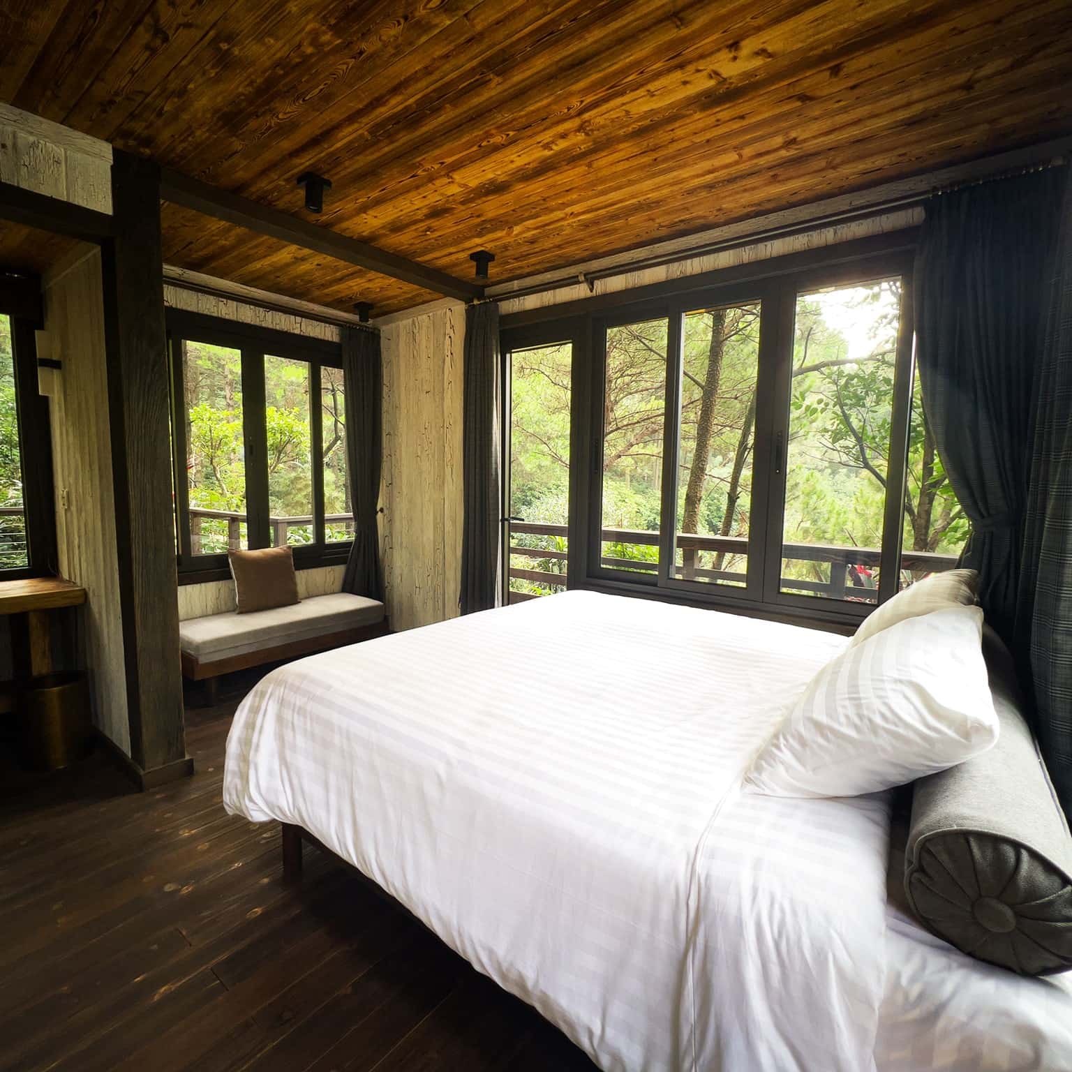 room 1l amaya retreat soc son ha noi 