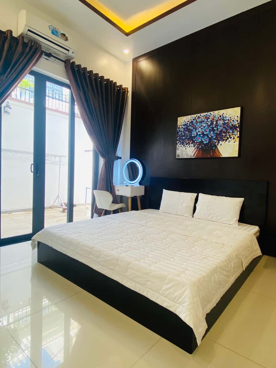 52 vo thi sau vung tau