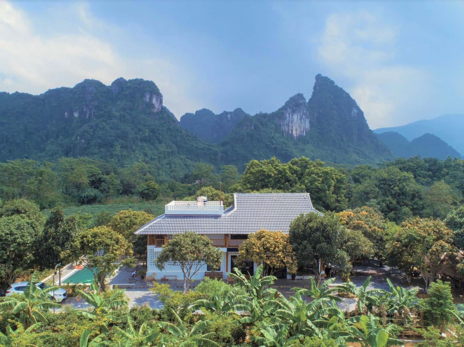 justfly giang house hoa binh