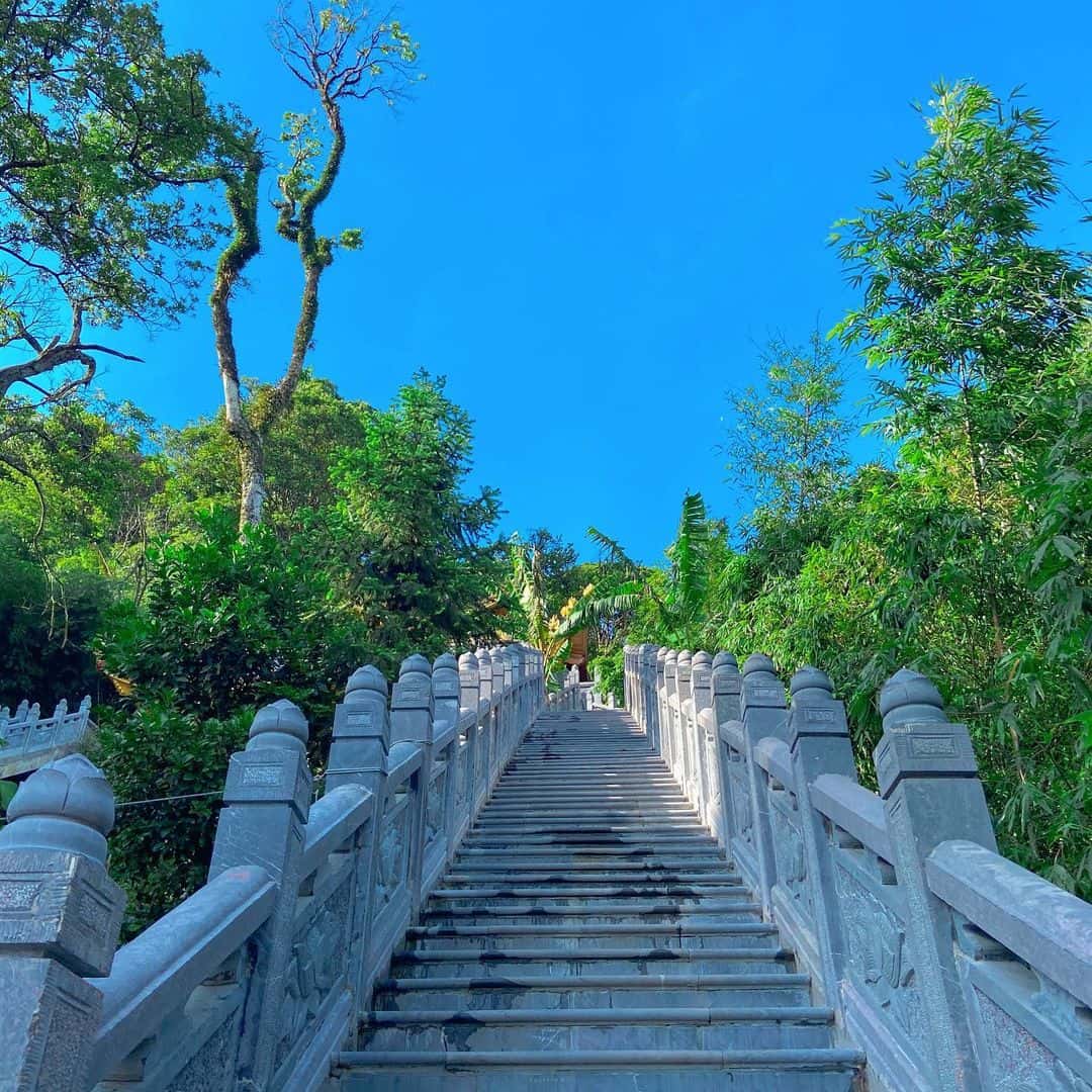 den ba chua thuong ngan tam dao vinh phuc 