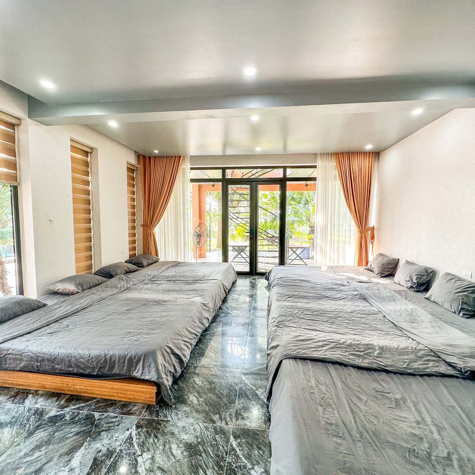 Phòng ngủ 1 (Lotus Villa 18)