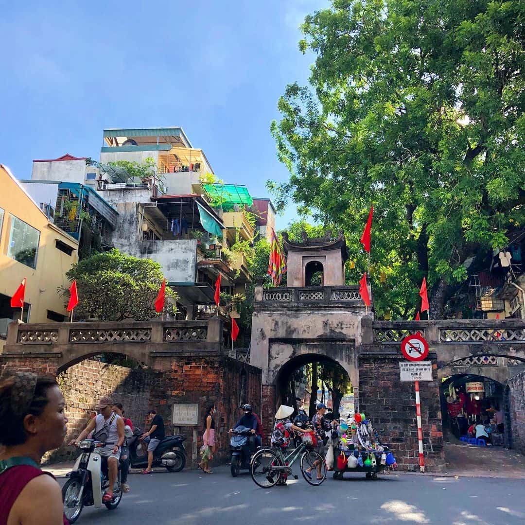 justfly o quan chuong hanoi