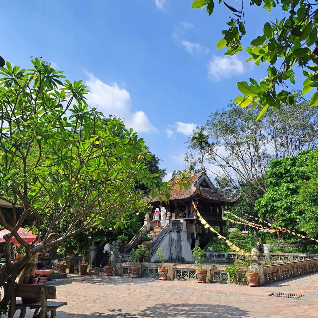 chua mot cot hanoi