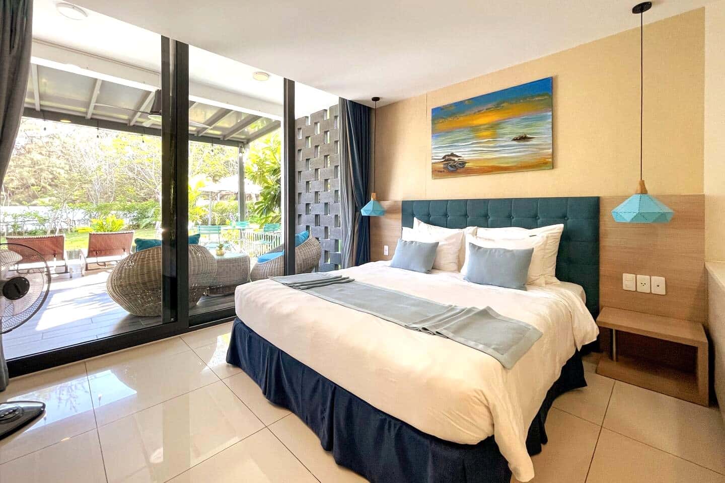 Bedroom 1 (Master floor 1)
