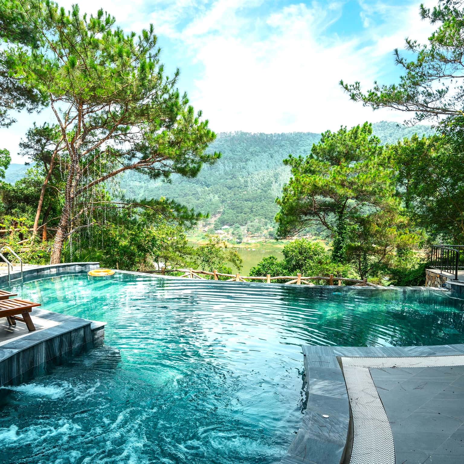 Bể bơi