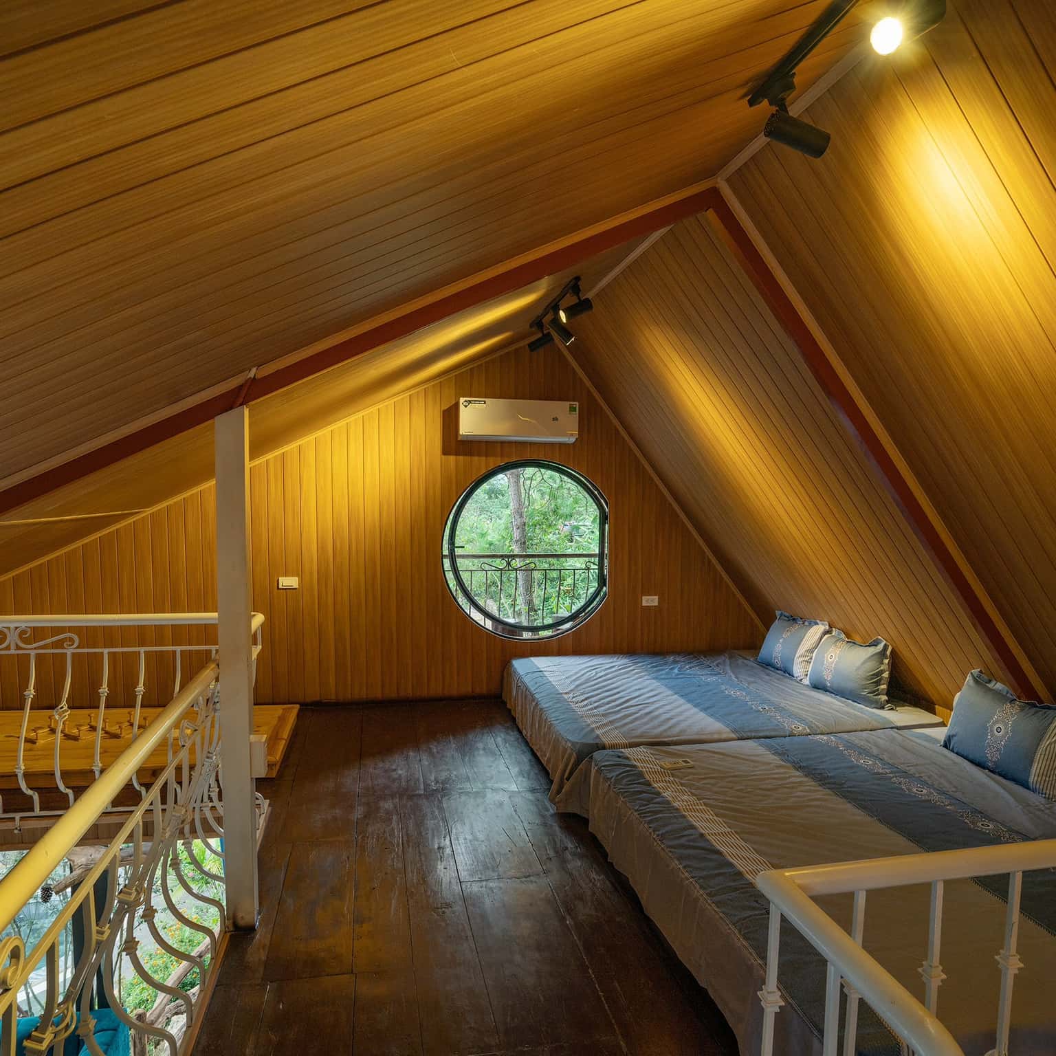 Bedroom 6 · Windy Hill