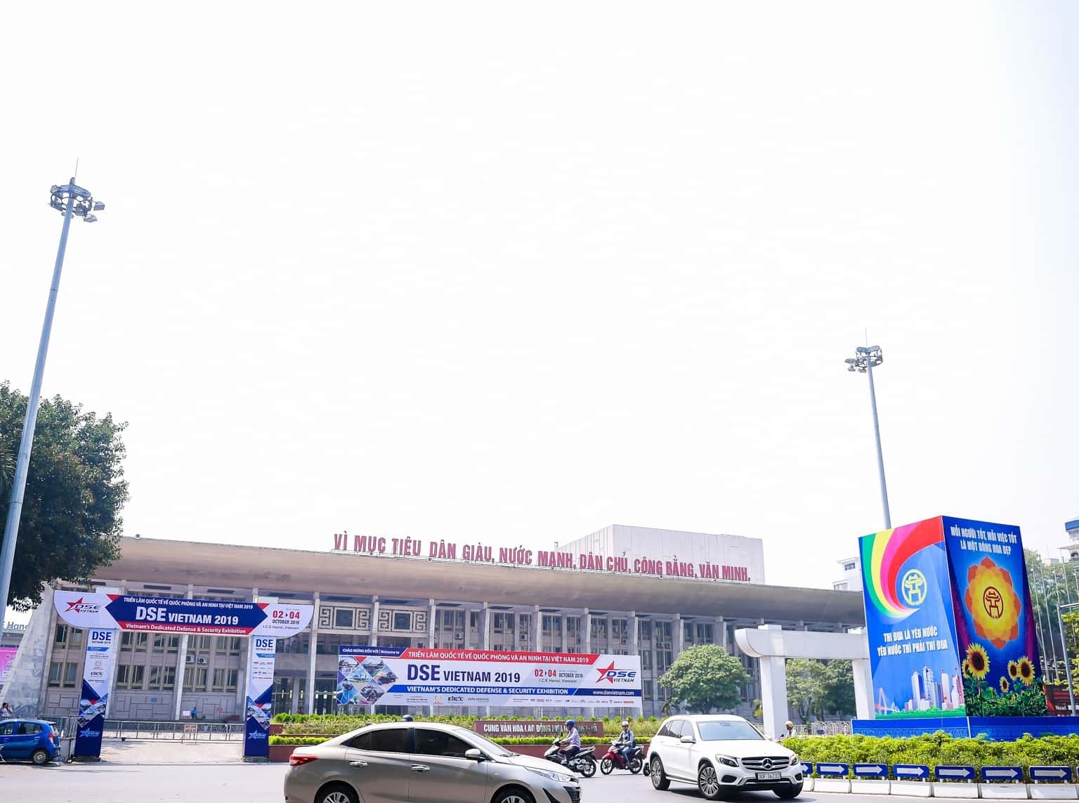 justfly cung van hoa lao dong huu nghi viet xo hanoi