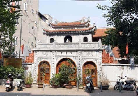 justfly-chua-linh-ung-ha-noi
