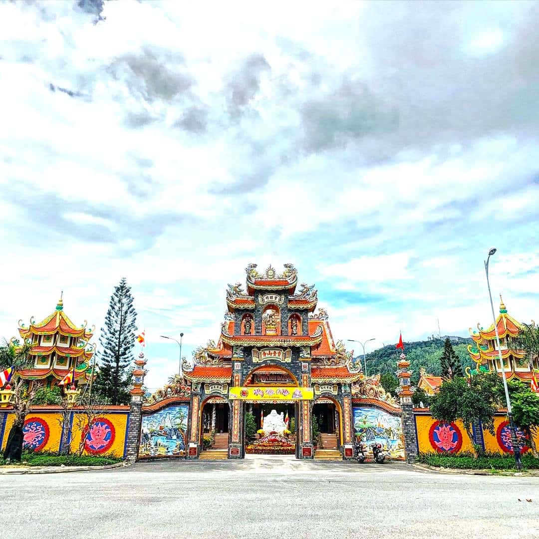 justfly chua buu dai son da nang
