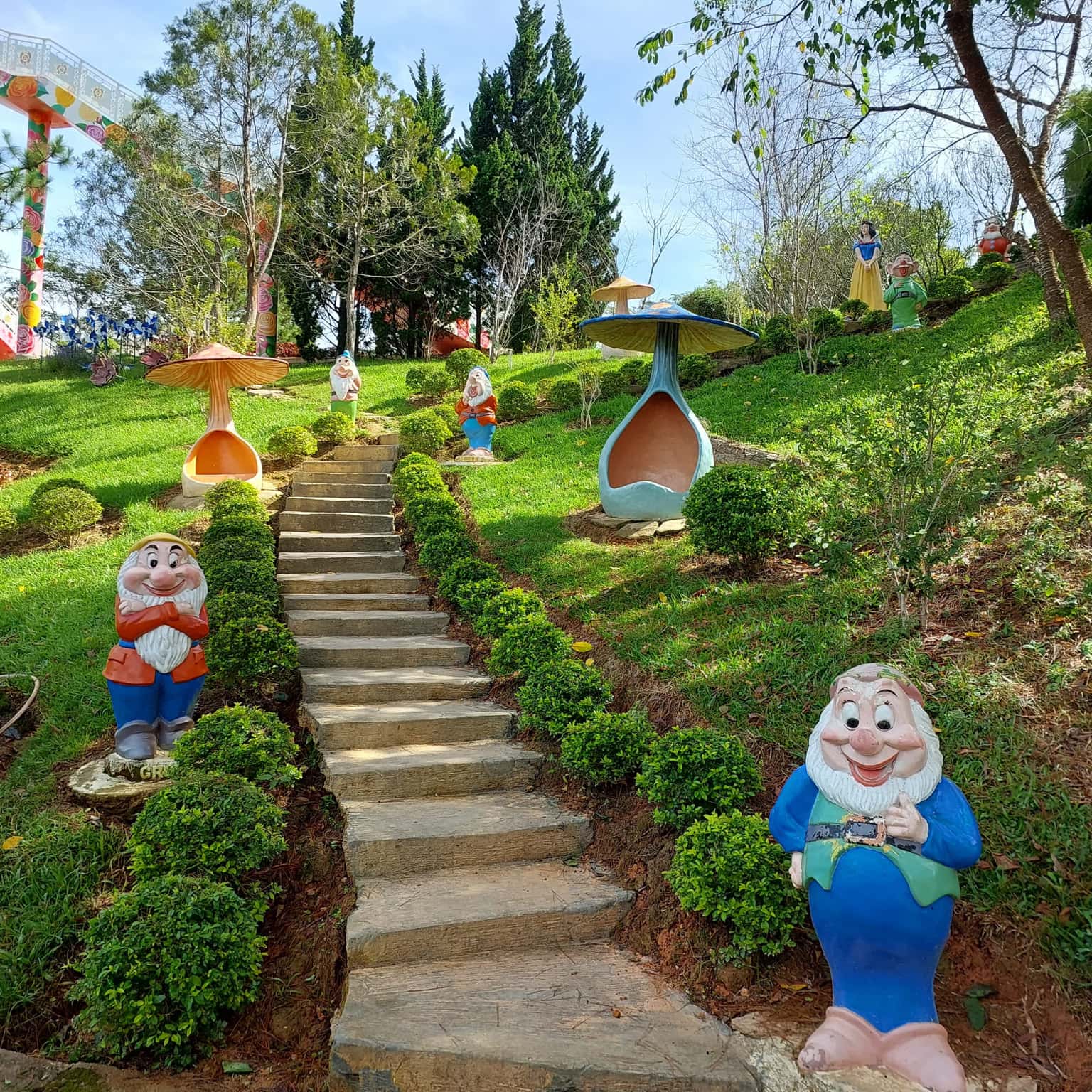 justfly vuon hoa thanh pho da lat