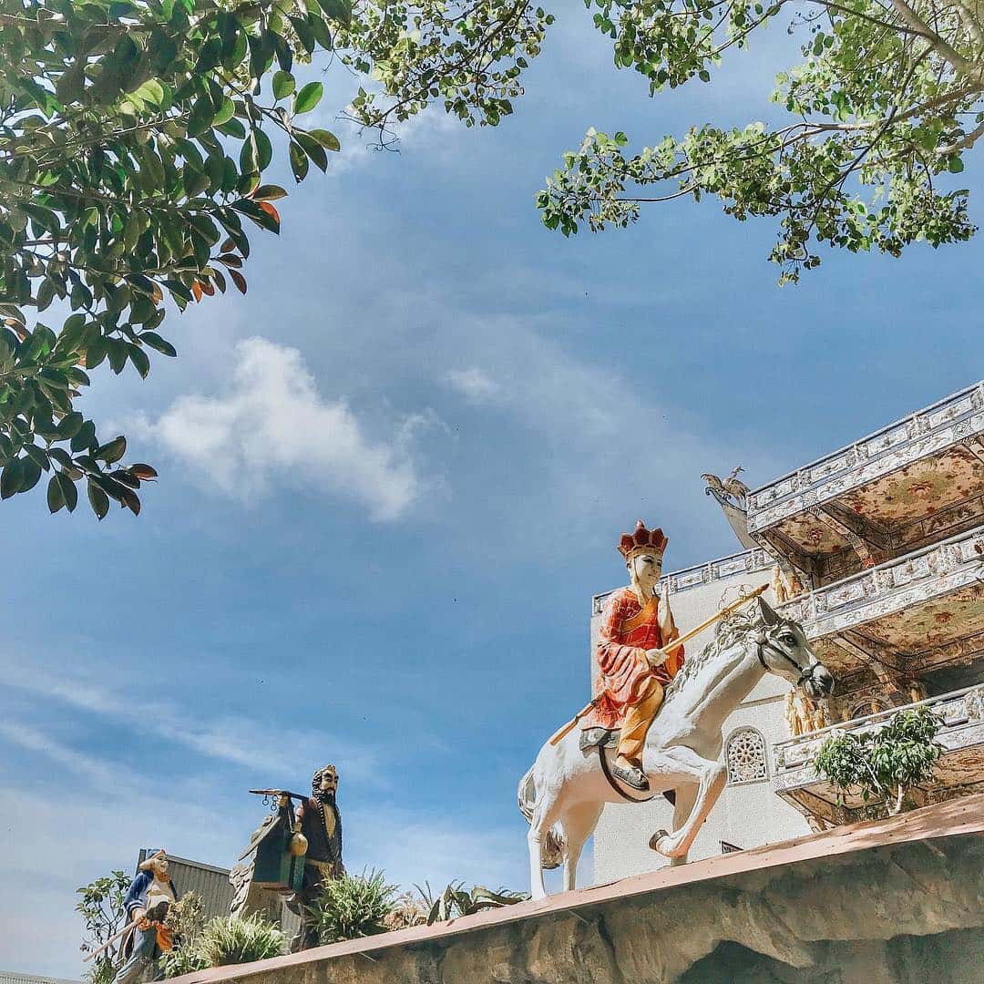 justfly chua linh phuoc chua ve chai da lat