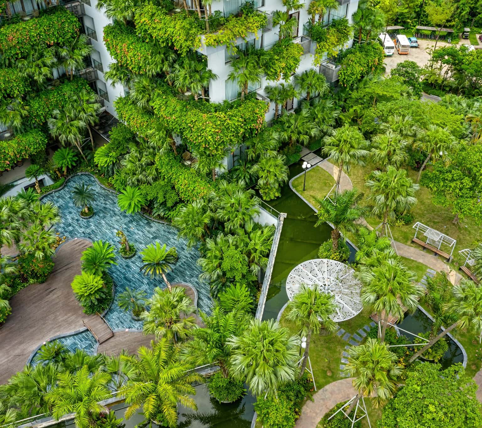 Babylon Hanging Garden Flamingo Đại Lải