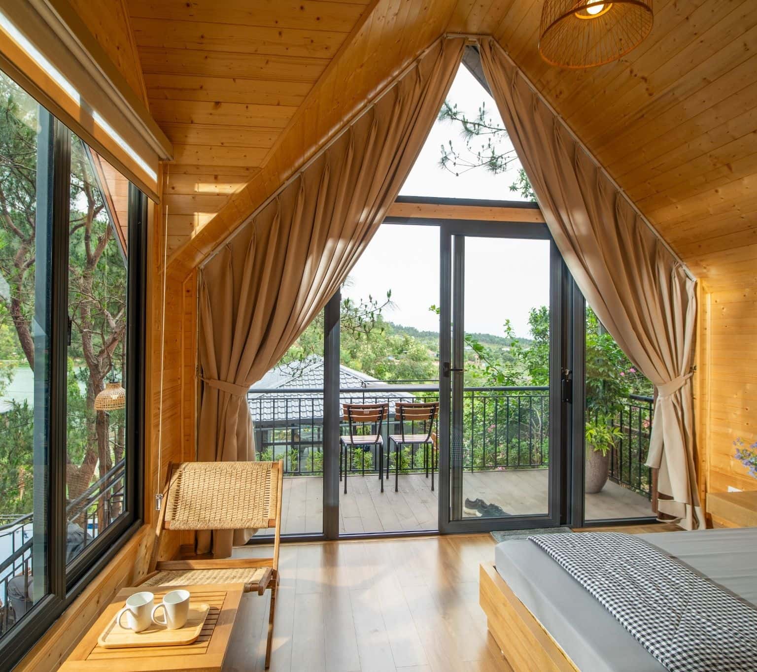 Pine 4 Room