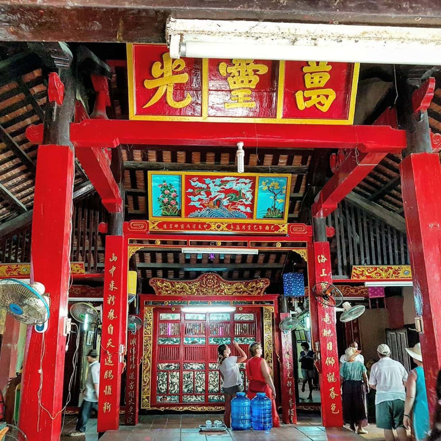 Vạn Thủy Tú Temple — photo 5