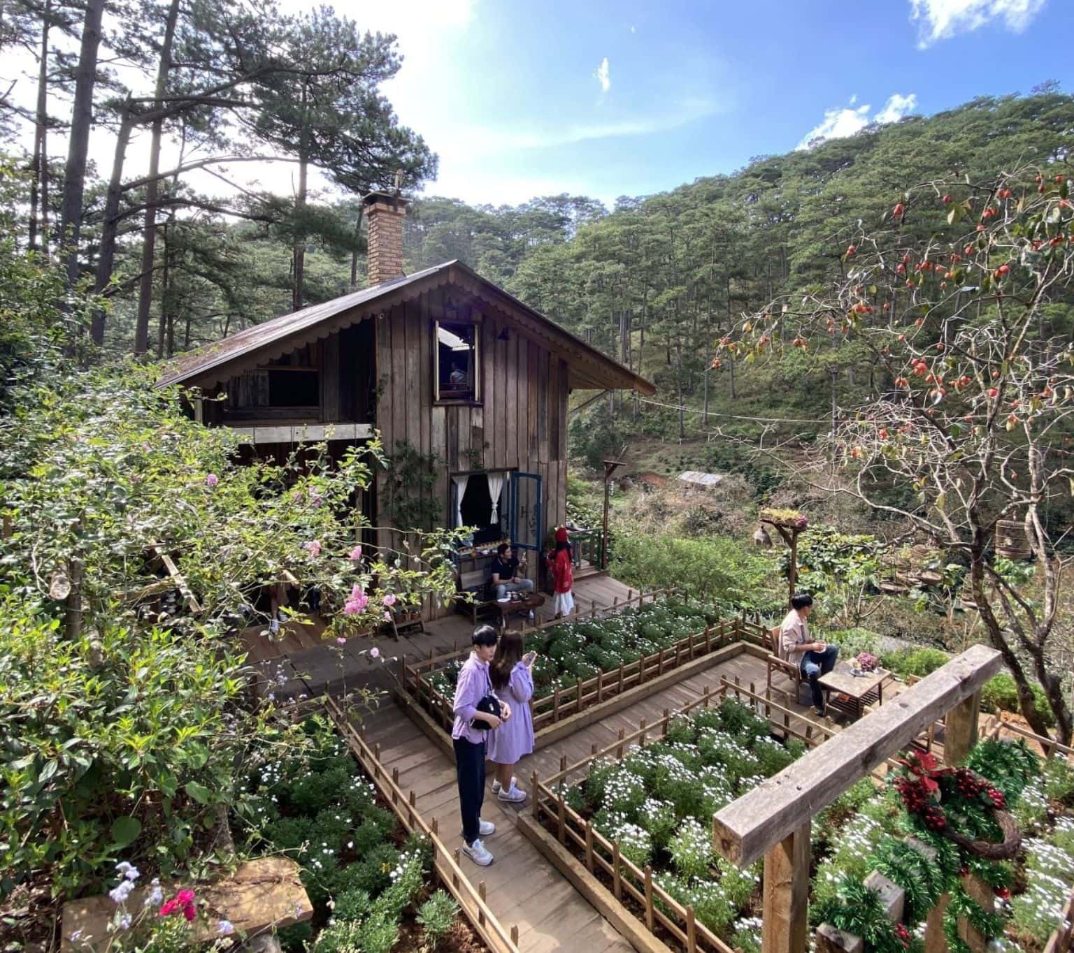 Lưng Chừng Cafe (Đà Lạt)