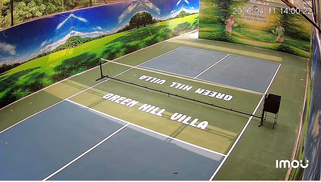 Standard pickleball court