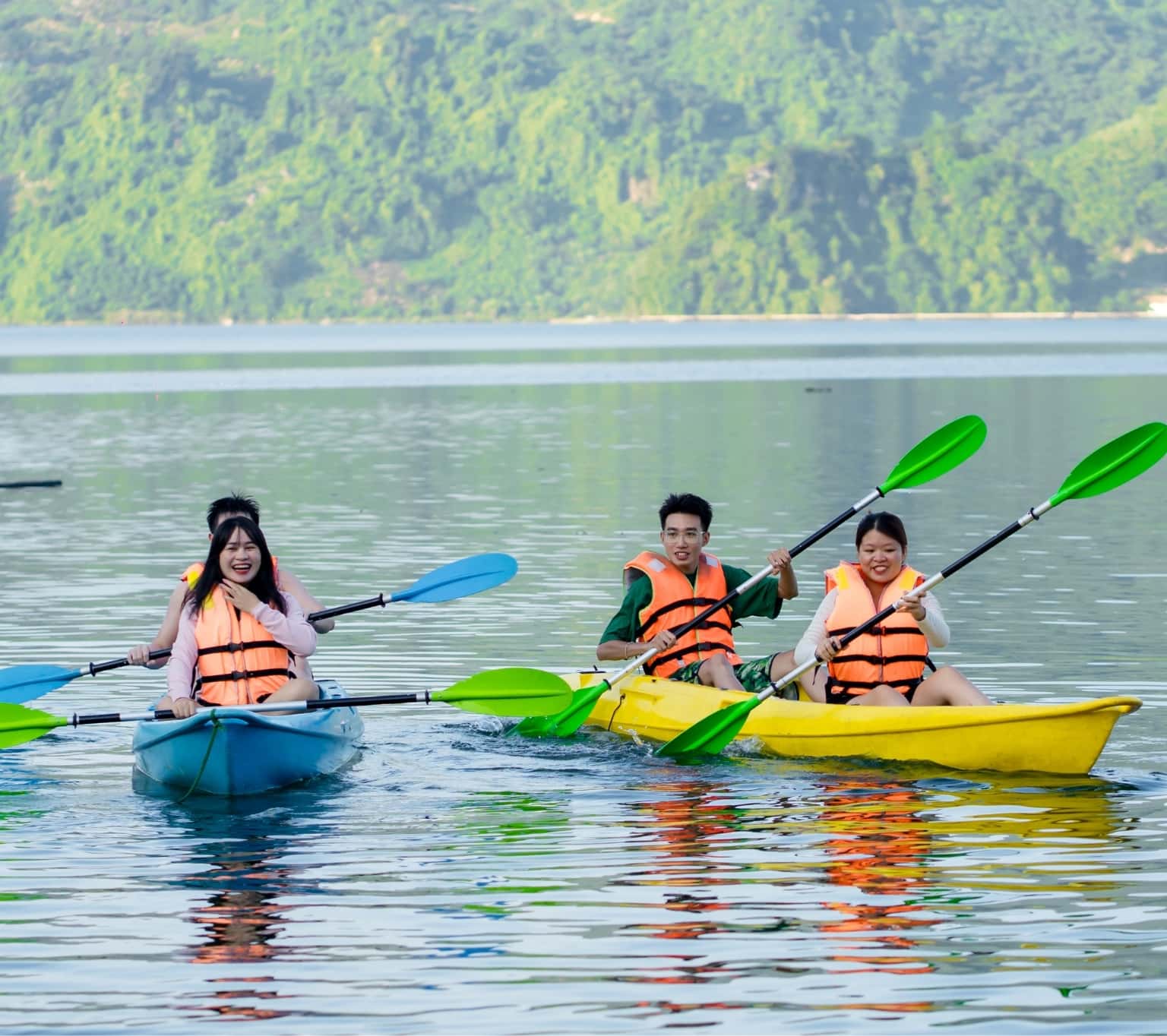 Chèo thuyền Kayak
