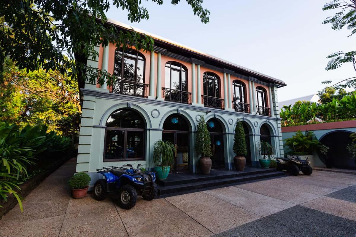 Khách sạn Heritage Suites Hotel