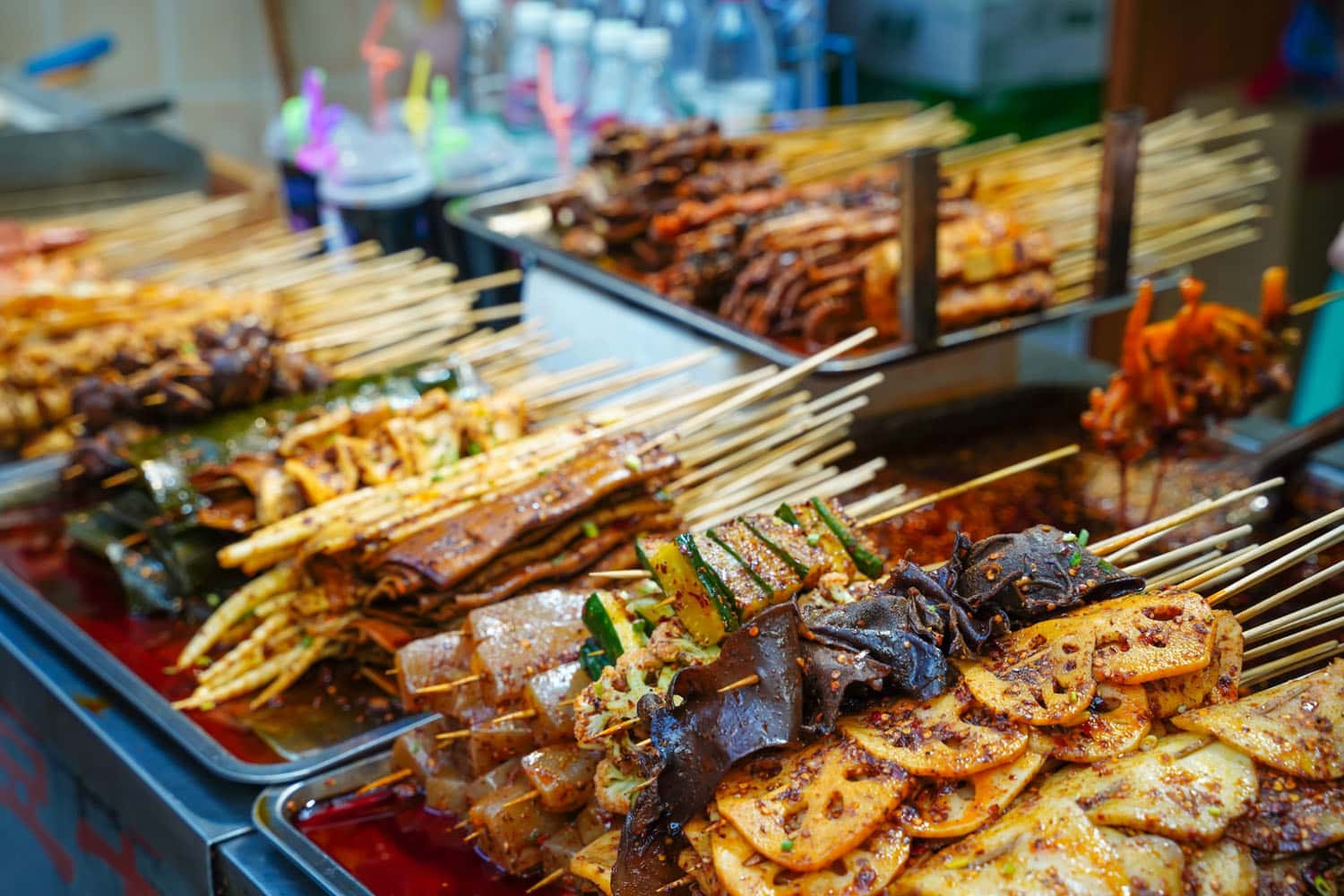 Thưởng thức ẩm thực địa phương
