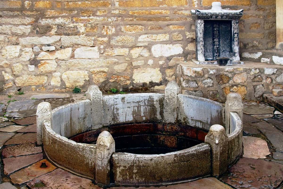 Giếng cổ Jianshui