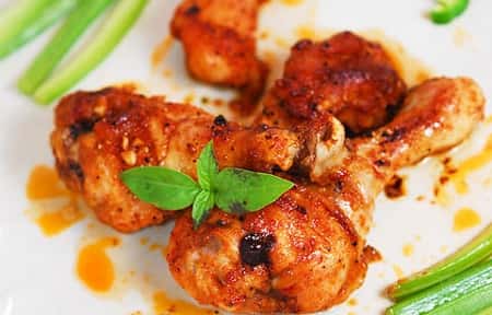 Gà sốt Bồ Đào Nha với phần đùi gà thịt săn chắc
