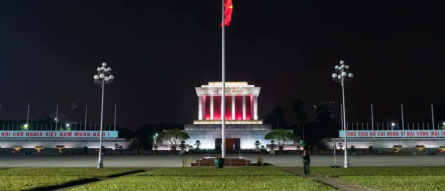 Vé máy bay Hà Nội Regina