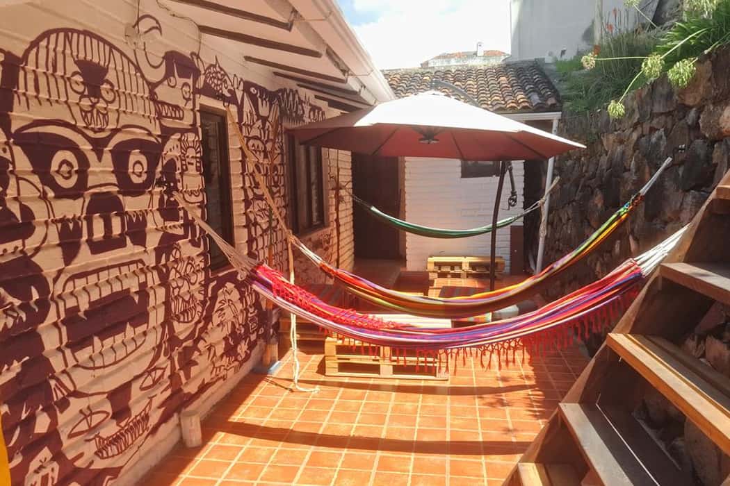 Dream Cat-Cher Hostel
