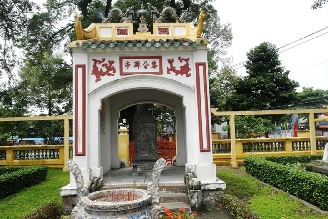 Nhà bia