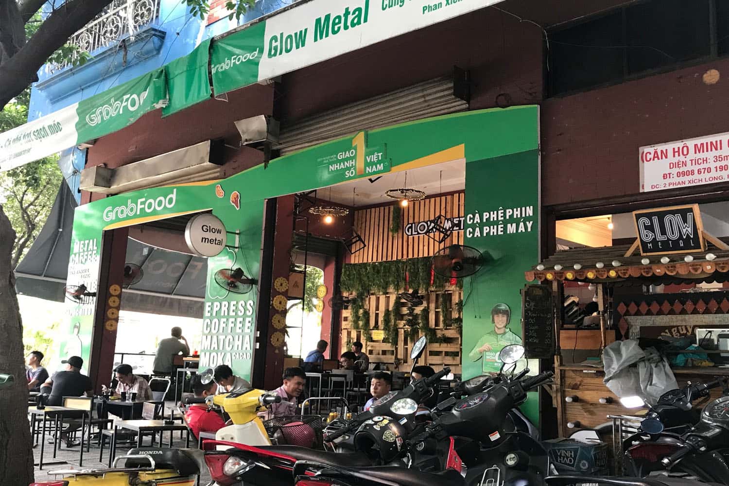 Phố ẩm thực Phan Xích Long
