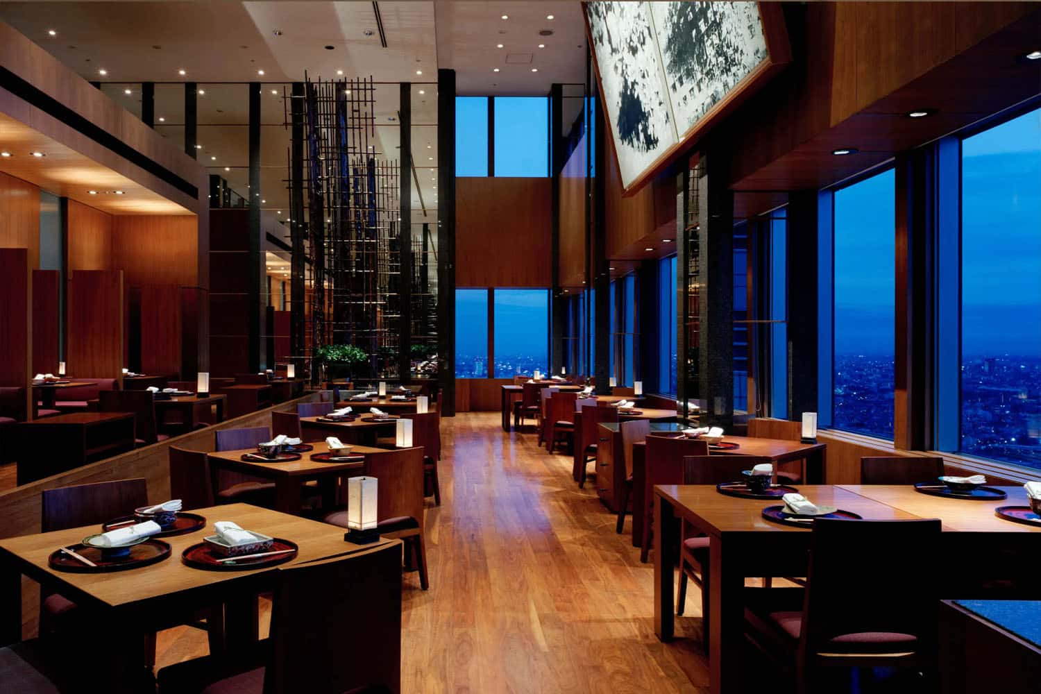  The Peak Lounge & Bar