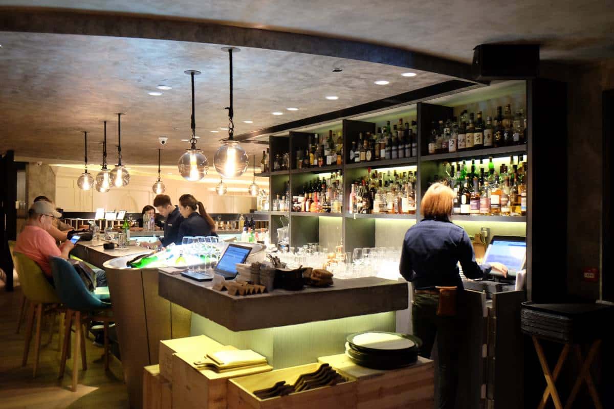 Alibi - Wine Dine Be Social