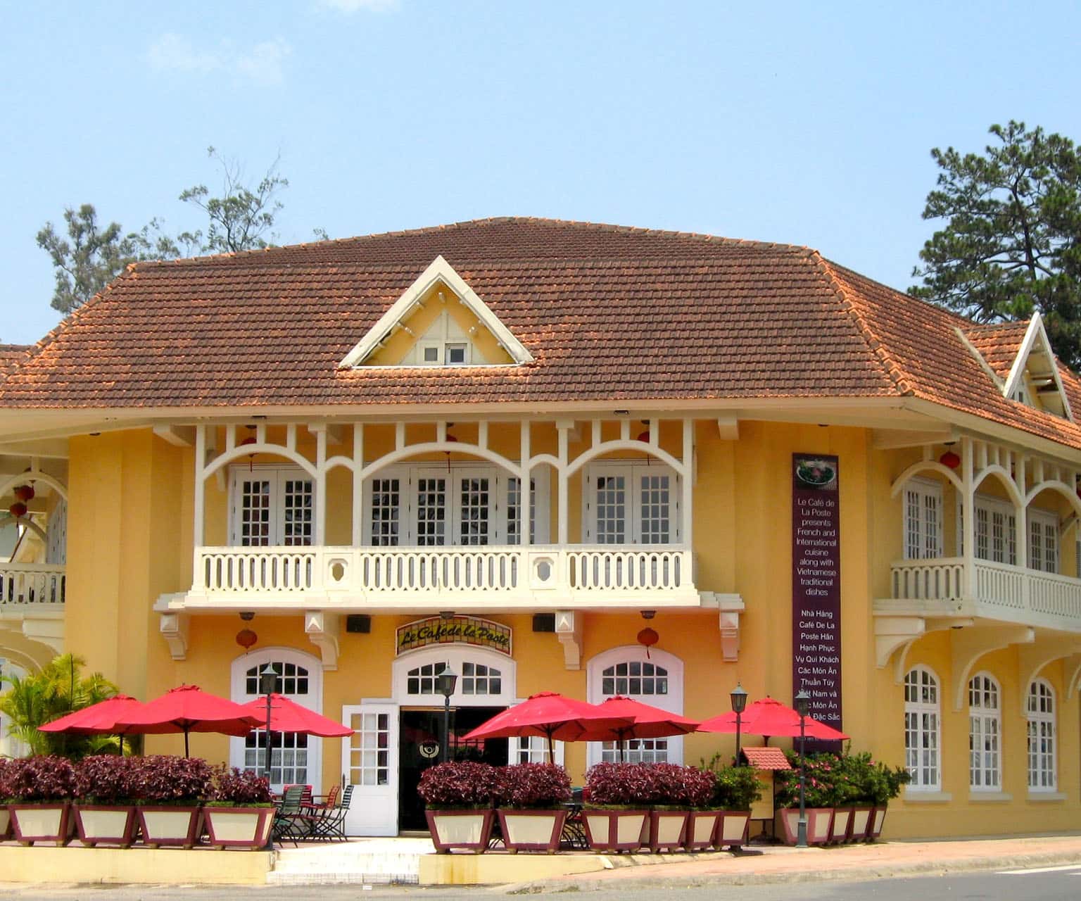 Café De La Poste